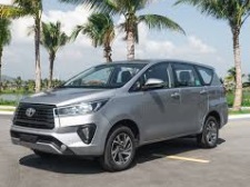 Xe 7 chỗ nhóm bạn